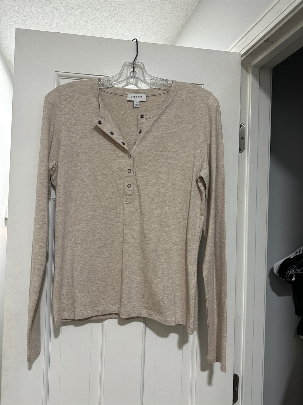 Evereve Neutral Beige Long-Sleeve Henley